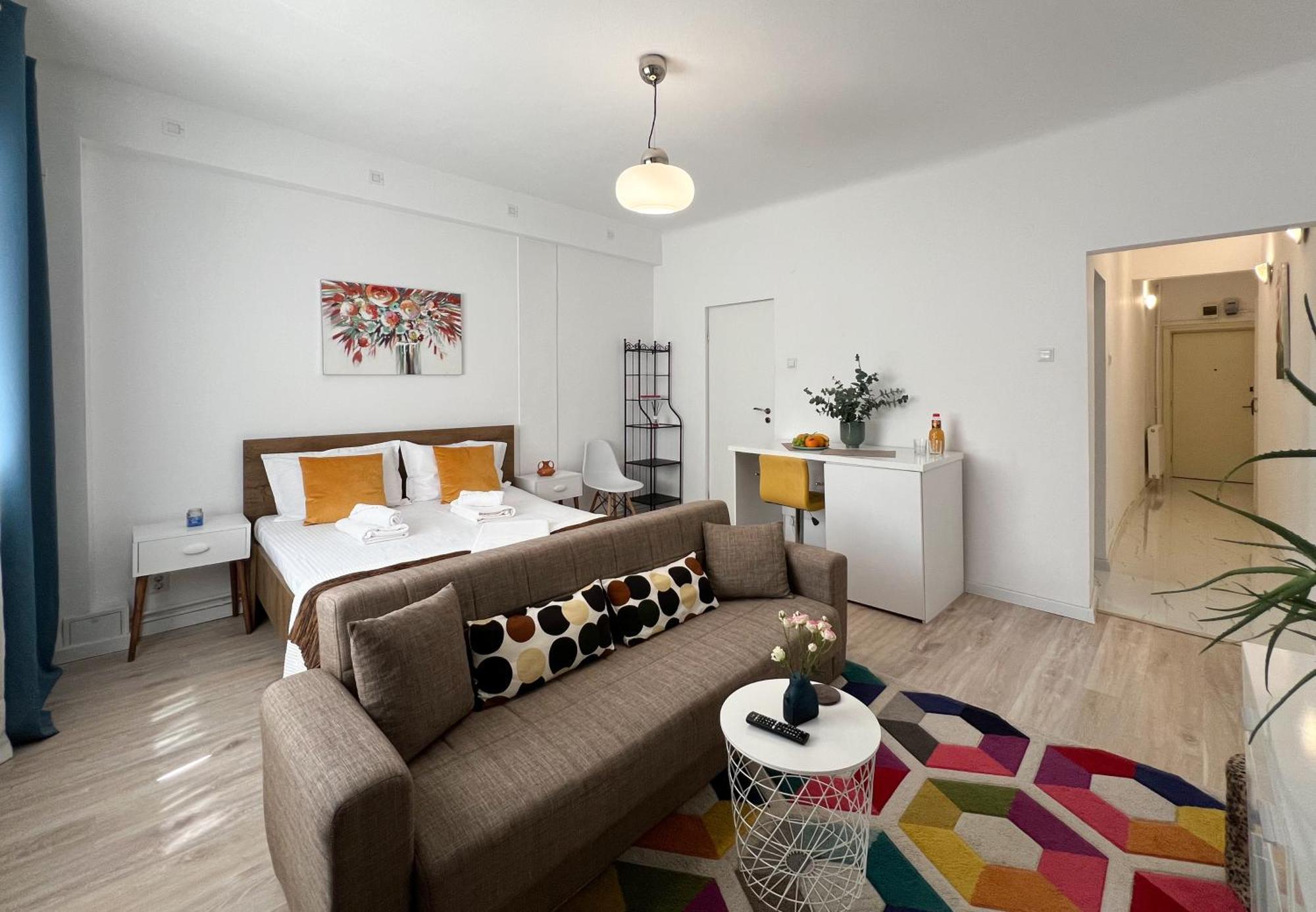 Old Deluxe Universitate Apartment Bucharest